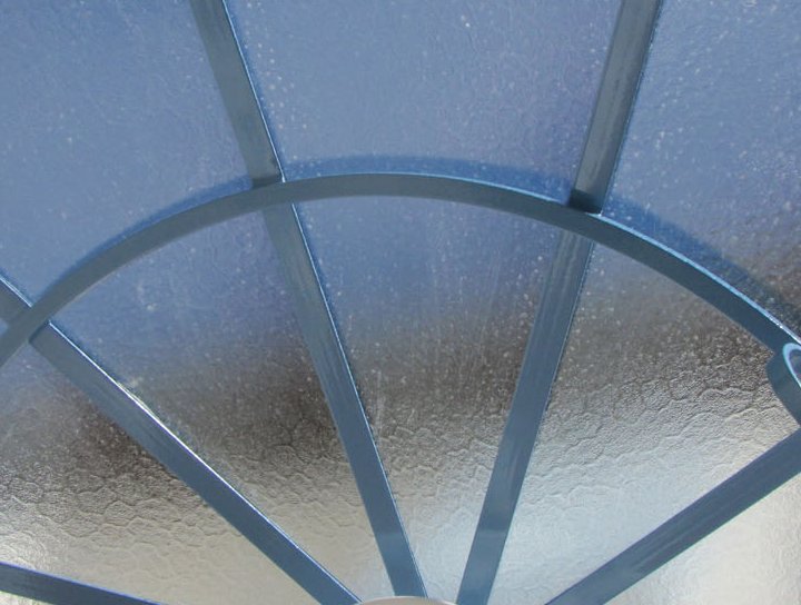 Marquise en verre cathedrale