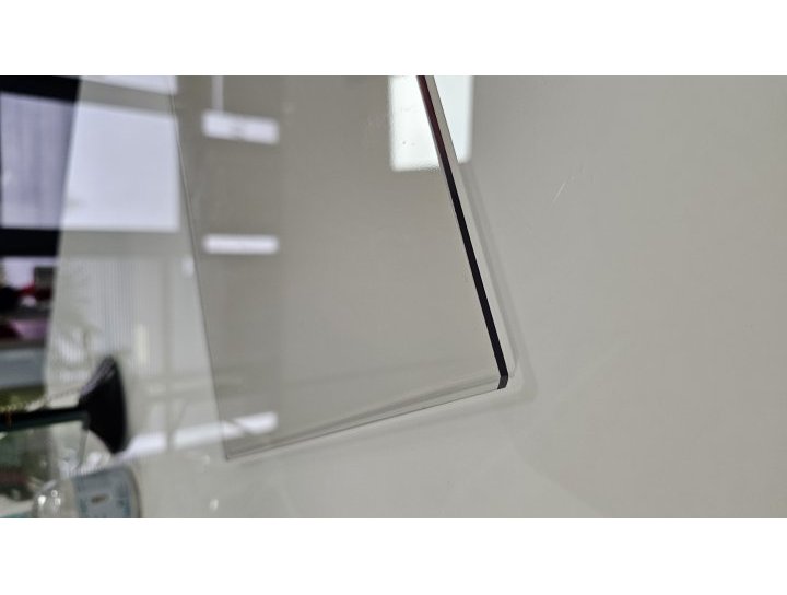 Vitrocéramique ( vitre d’insert )